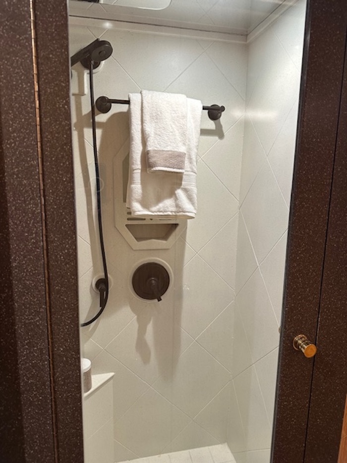 2007 Prevost Featherlite H3-45 For Sale