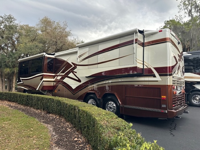 2007 Prevost Featherlite H3-45 For Sale