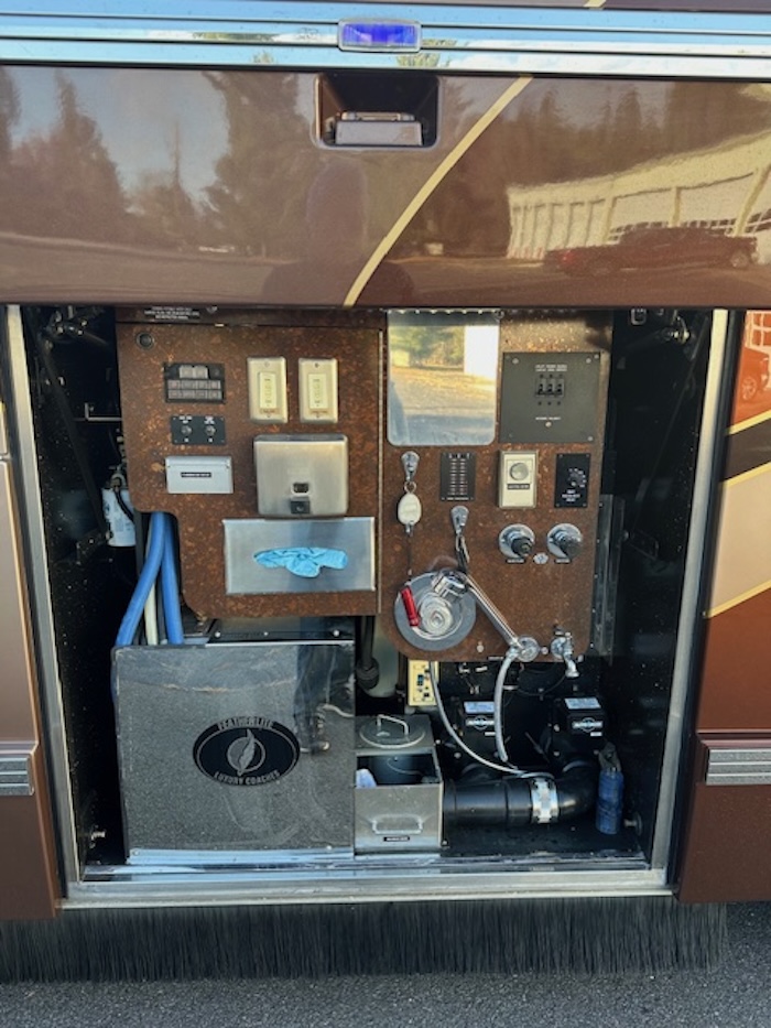 2007 Prevost Featherlite H3-45 For Sale