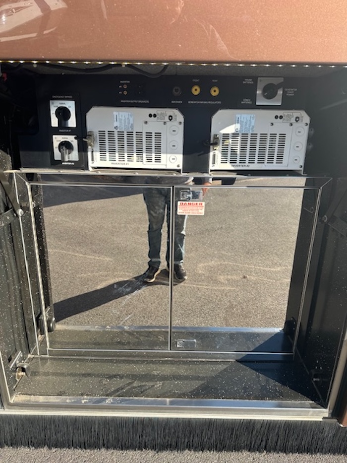 2007 Prevost Featherlite H3-45 For Sale