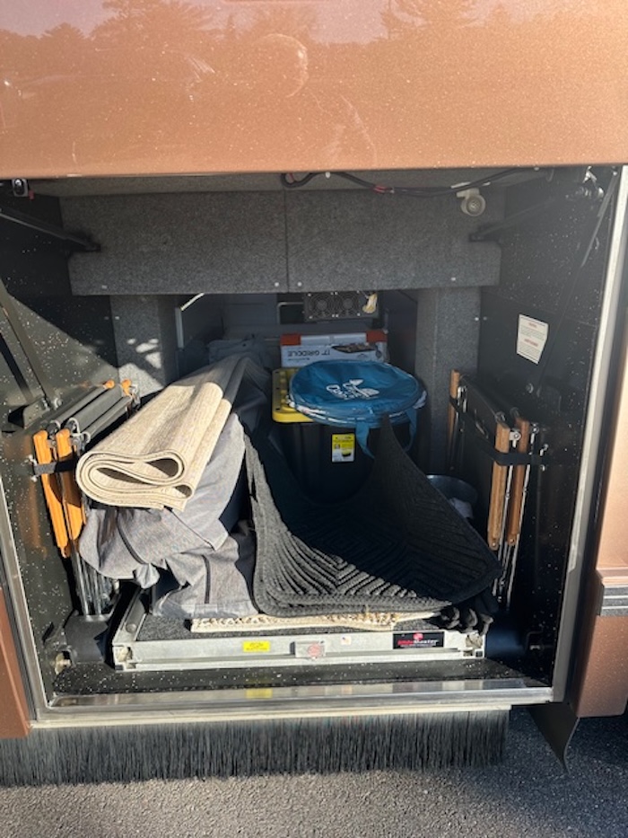 2007 Prevost Featherlite H3-45 For Sale