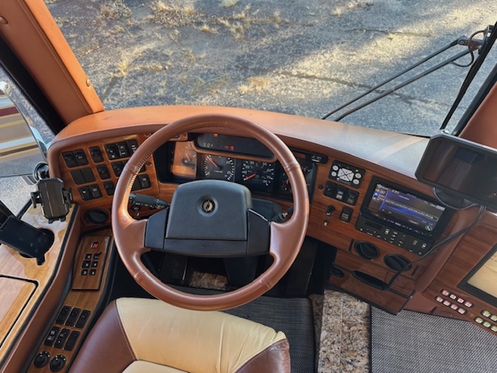 2007 Prevost Featherlite H3-45 For Sale