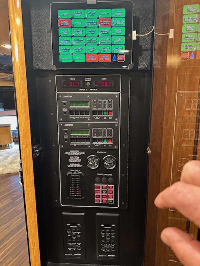 2007 Prevost Featherlite H3-45 For Sale