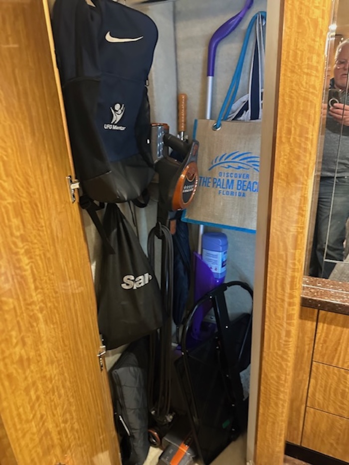 2007 Prevost Featherlite H3-45 For Sale