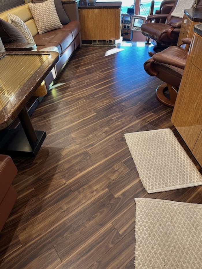 2007 Prevost Featherlite H3-45 For Sale