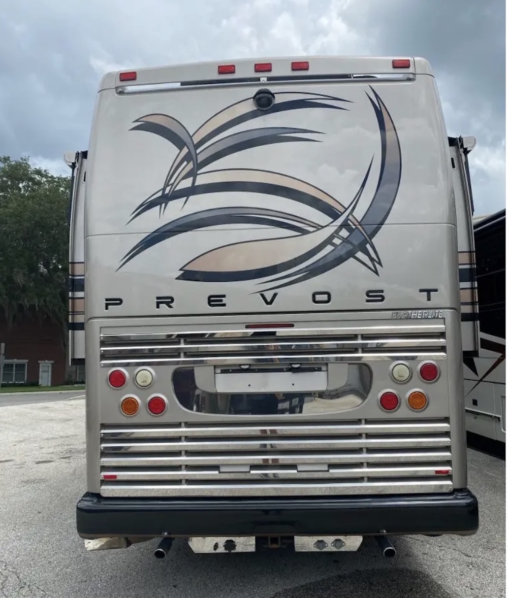 2007 Prevost Featherlite H3-45 For Sale