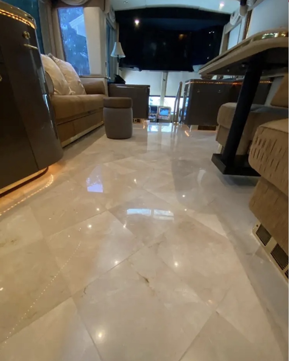 2007 Prevost Featherlite H3-45 For Sale