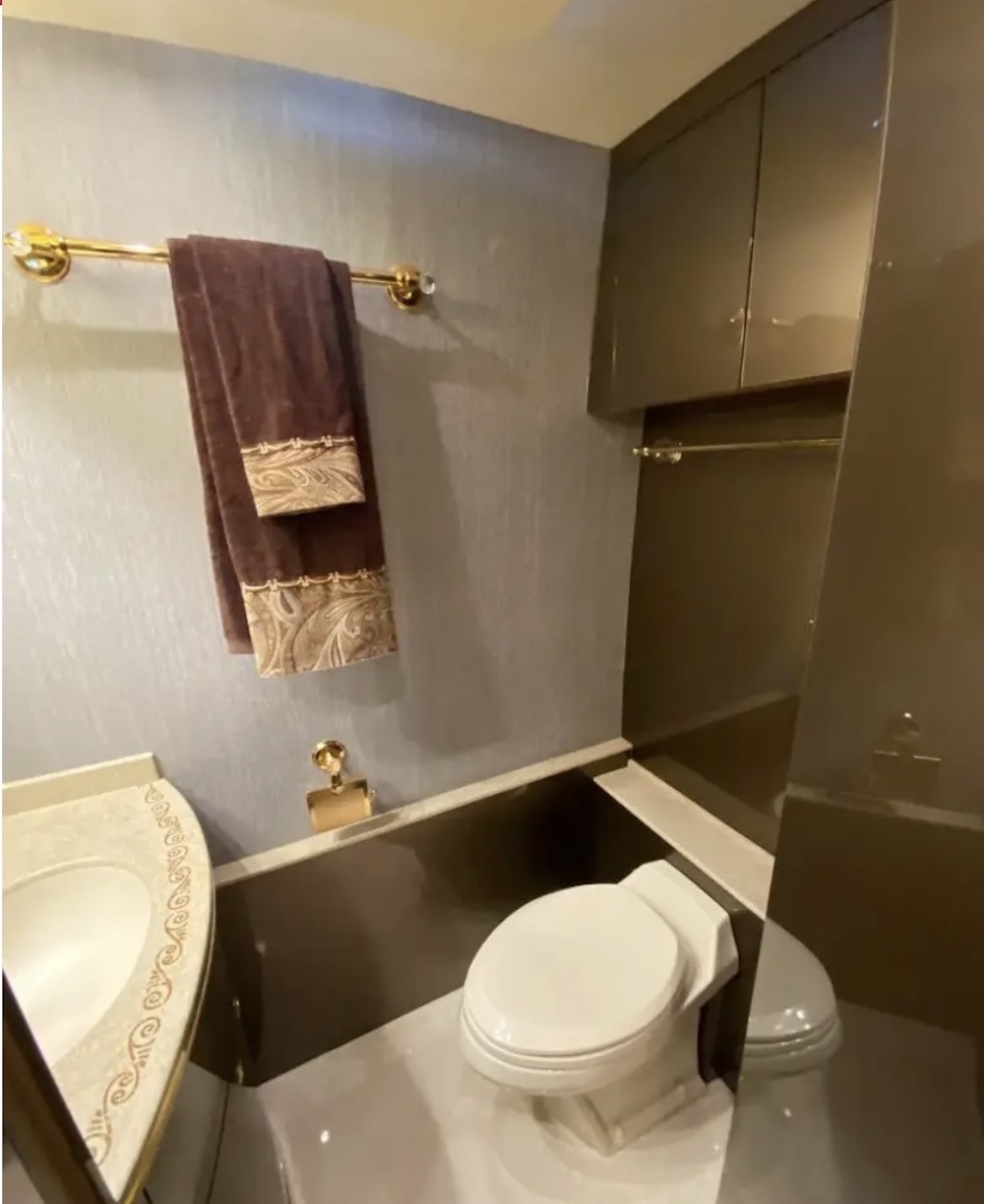 2007 Prevost Featherlite H3-45 For Sale