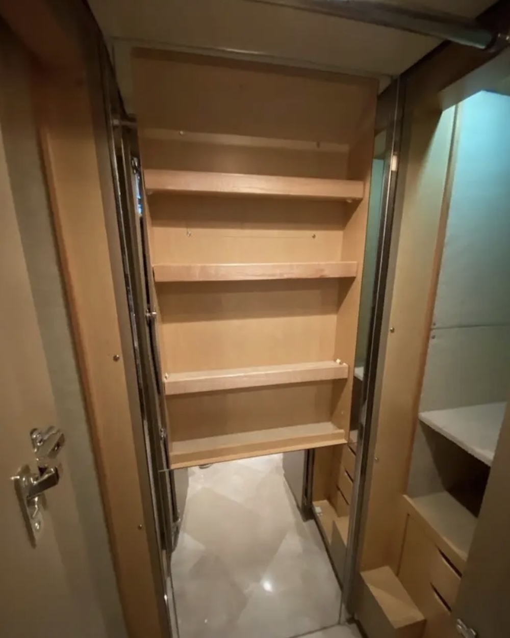 2007 Prevost Featherlite H3-45 For Sale