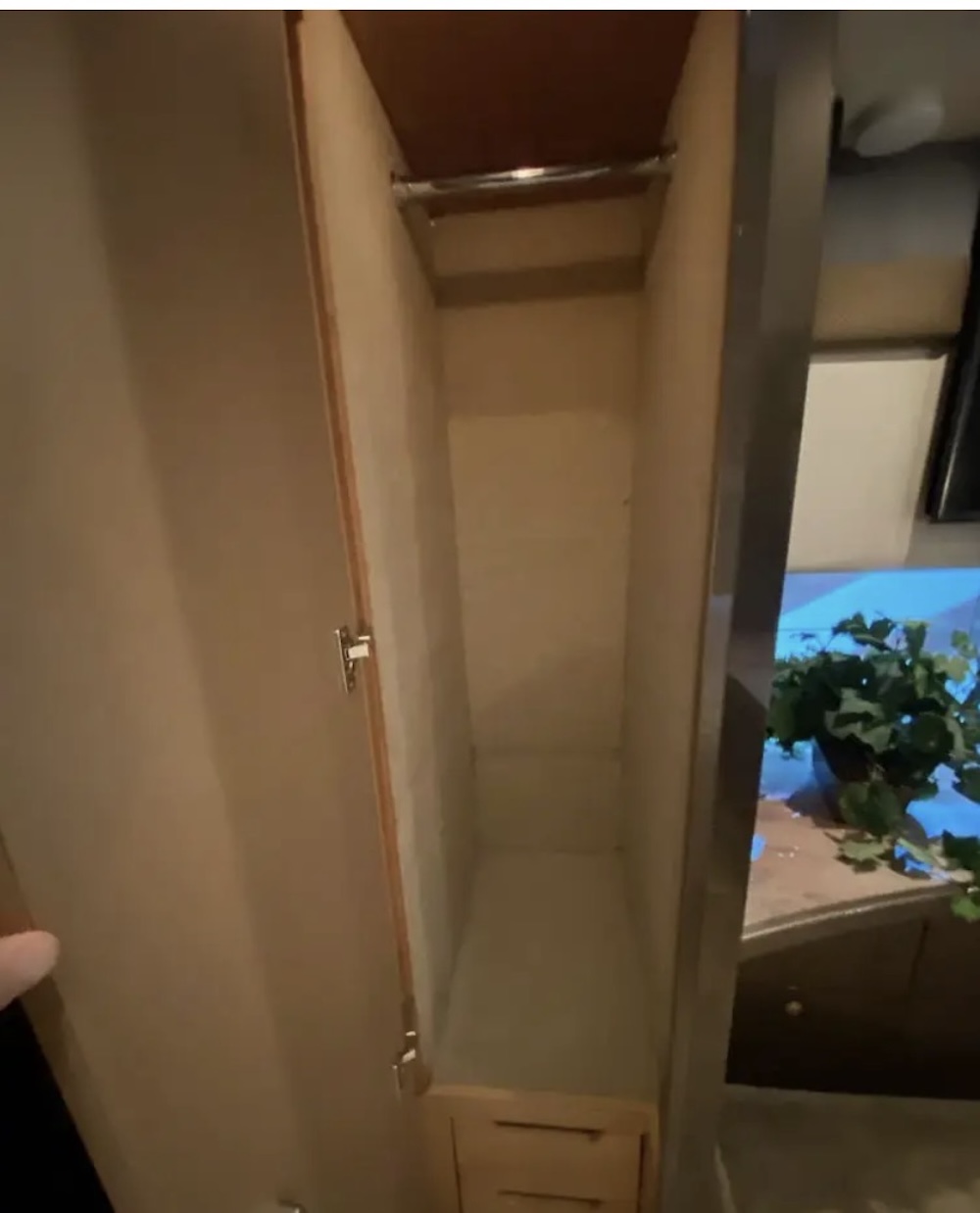 2007 Prevost Featherlite H3-45 For Sale