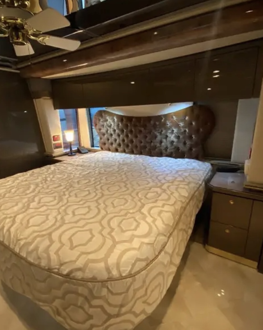 2007 Prevost Featherlite H3-45 For Sale