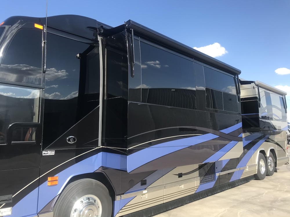 2007 Prevost Featherlite H3-45 For Sale