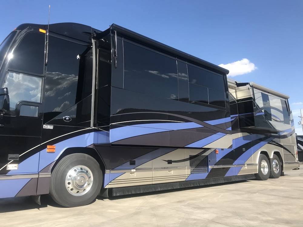 2007 Prevost Featherlite H3-45 For Sale