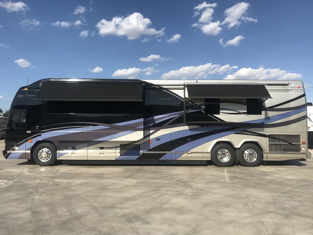 2007 Prevost Featherlite H3-45 For Sale