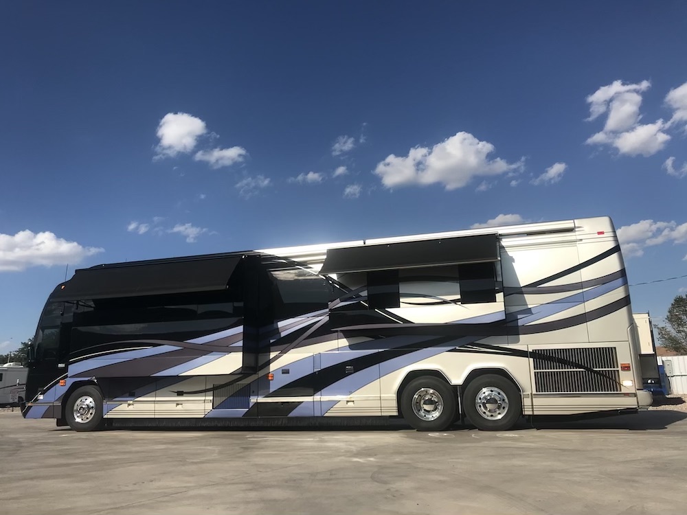 2007 Prevost Featherlite H3-45 For Sale