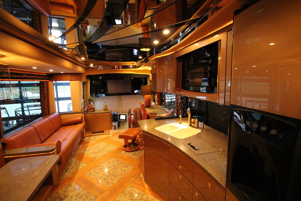 2007 Prevost Featherlite H3-45 For Sale