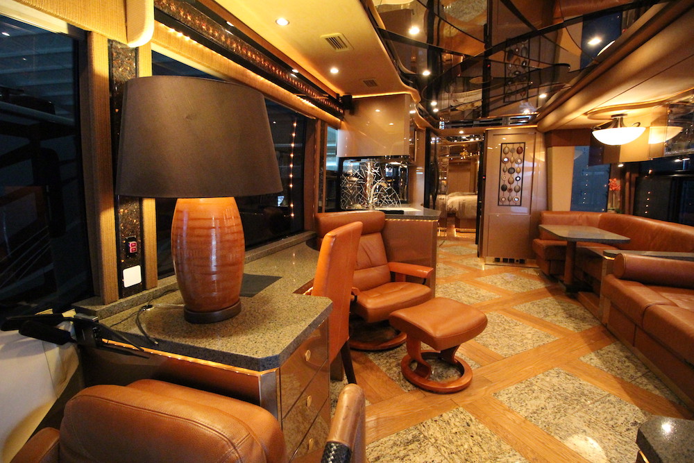 2007 Prevost Featherlite H3-45 For Sale