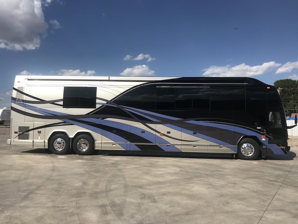 2007 Prevost Featherlite H3-45 For Sale