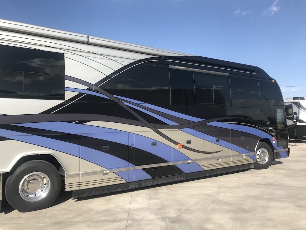 2007 Prevost Featherlite H3-45 For Sale