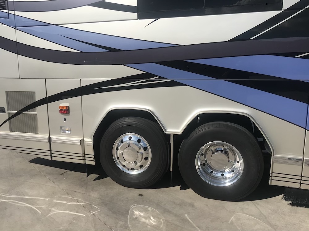 2007 Prevost Featherlite H3-45 For Sale