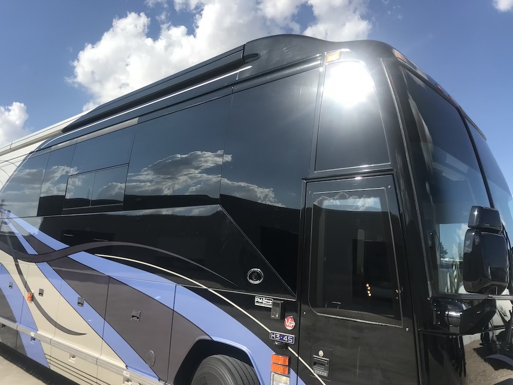 2007 Prevost Featherlite H3-45 For Sale