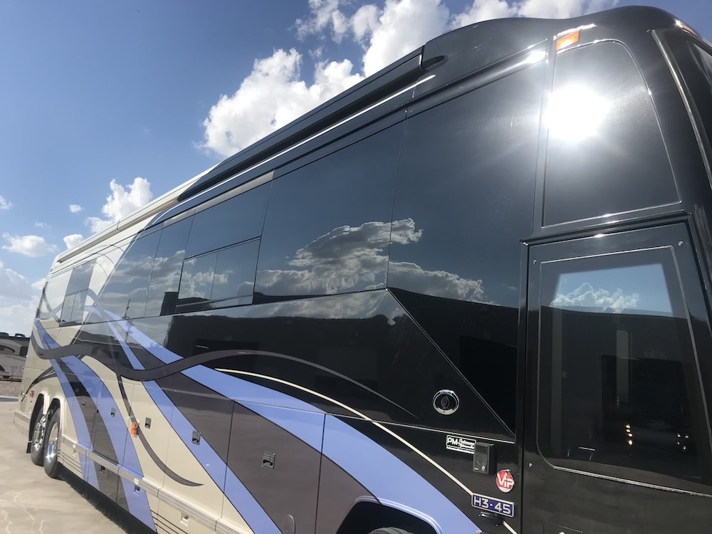 2007 Prevost Featherlite H3-45 For Sale