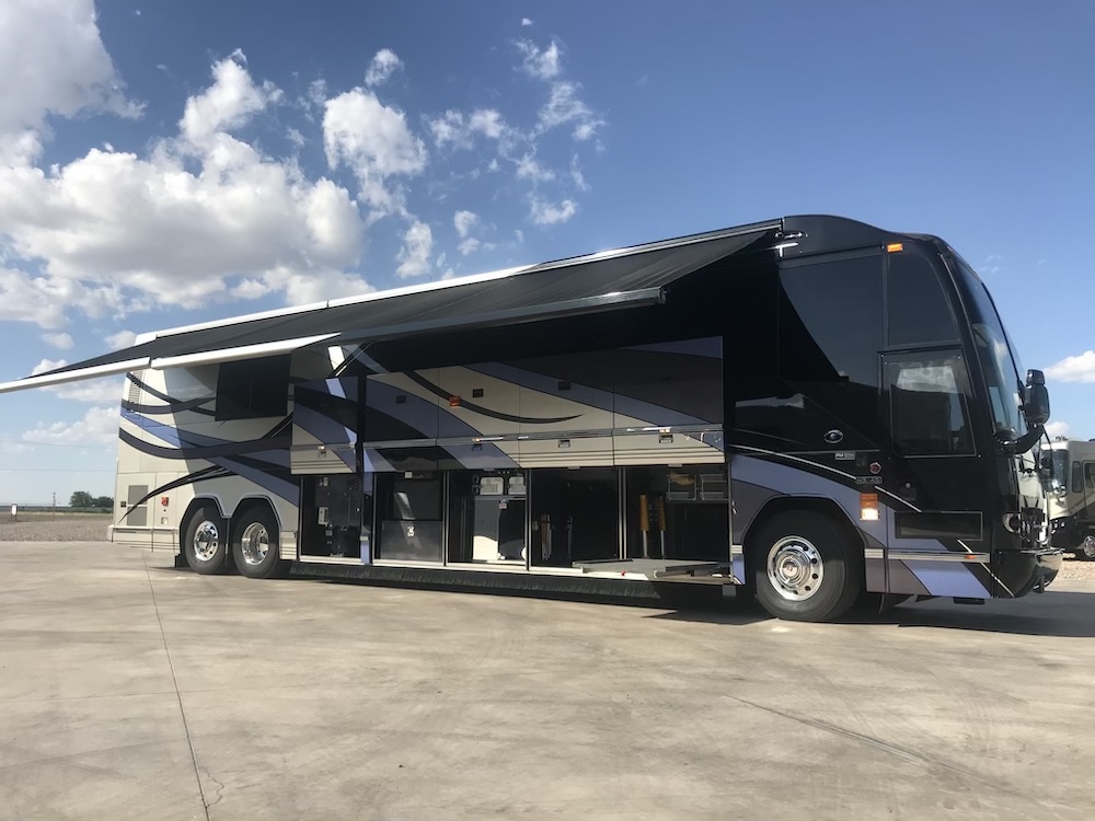 2007 Prevost Featherlite H3-45 For Sale