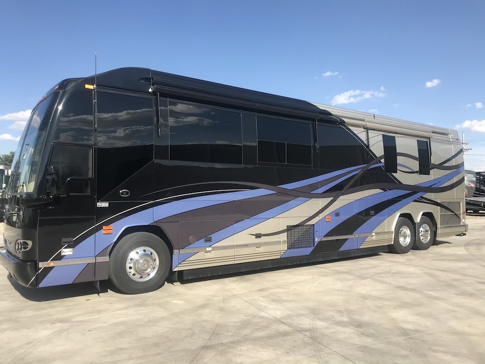 2007 Prevost Featherlite H3-45 For Sale