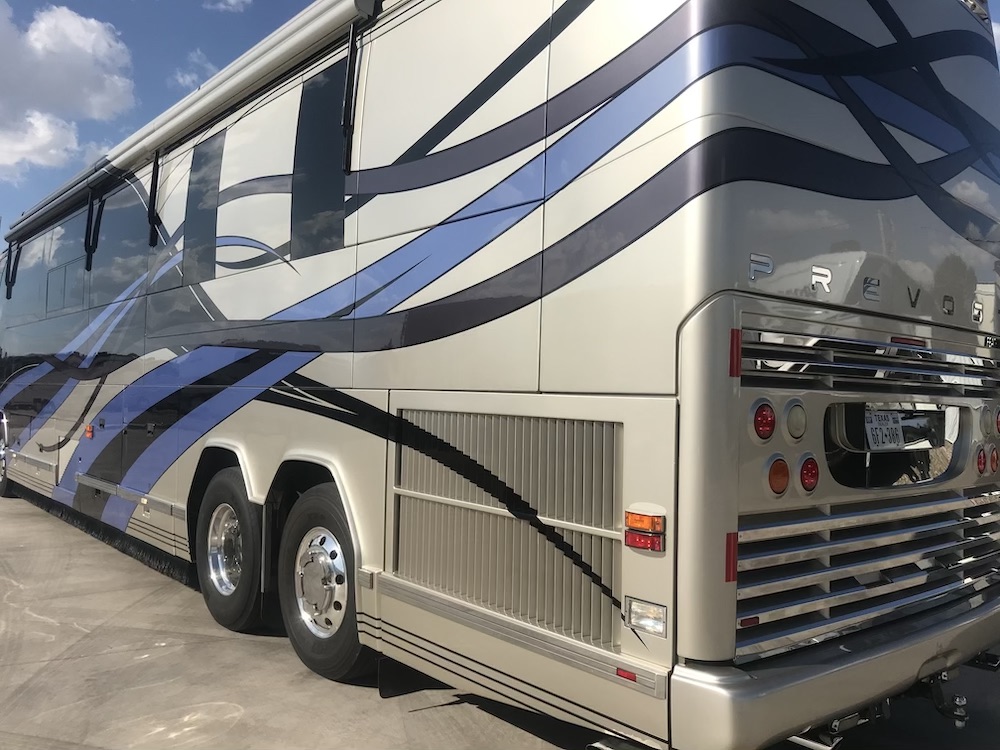 2007 Prevost Featherlite H3-45 For Sale