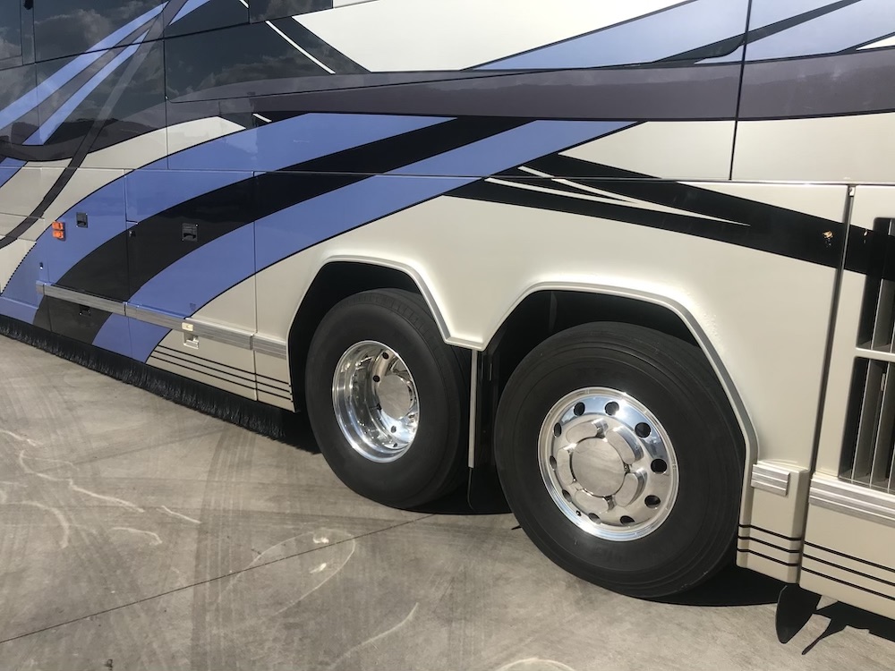 2007 Prevost Featherlite H3-45 For Sale