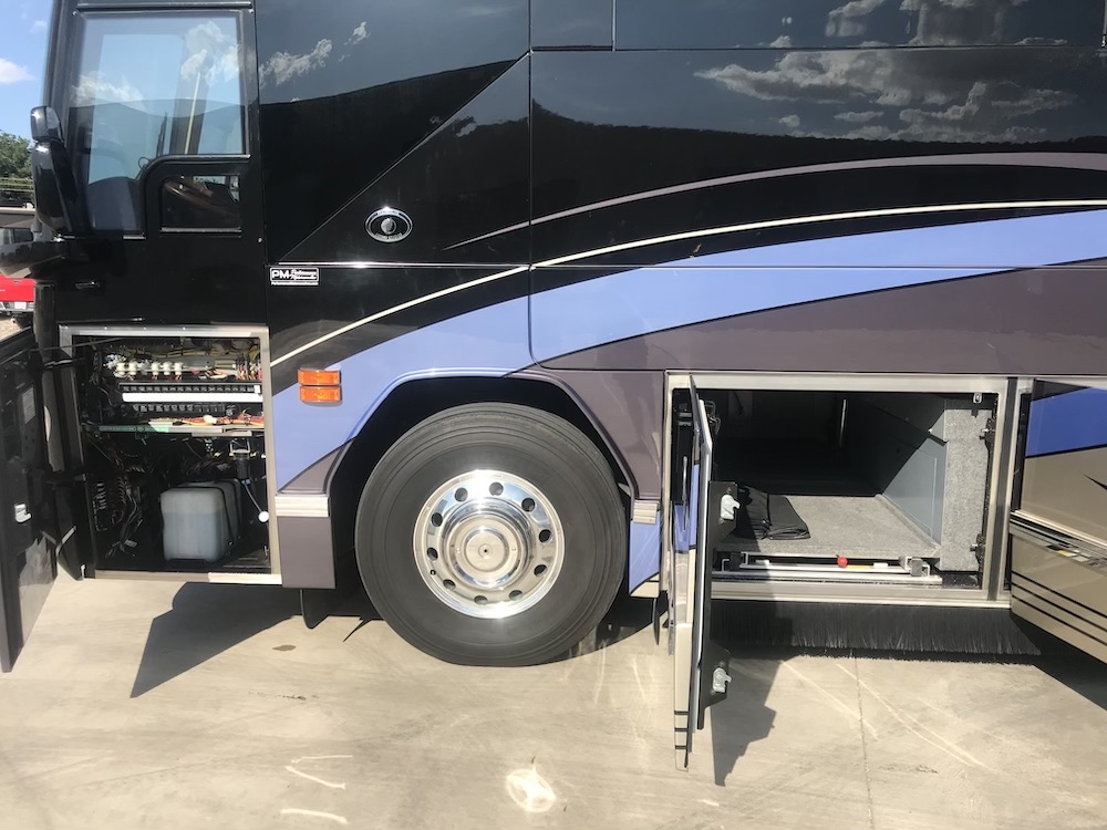 2007 Prevost Featherlite H3-45 For Sale