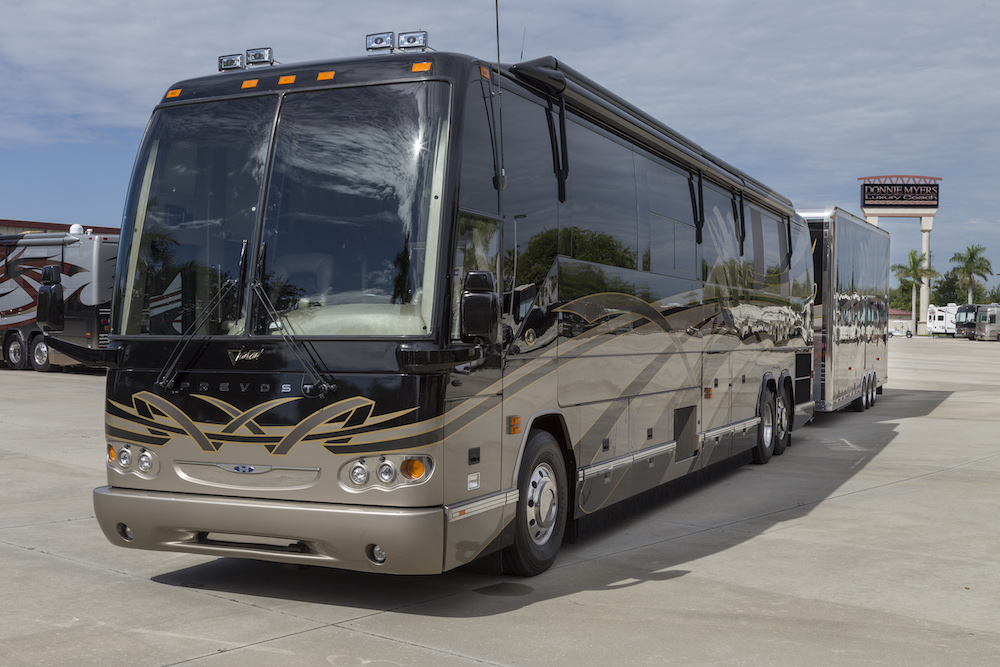 2007 Prevost Featherlite H3-45 For Sale