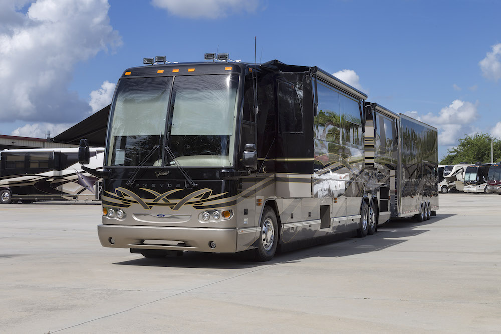 2007 Prevost Featherlite H3-45 For Sale