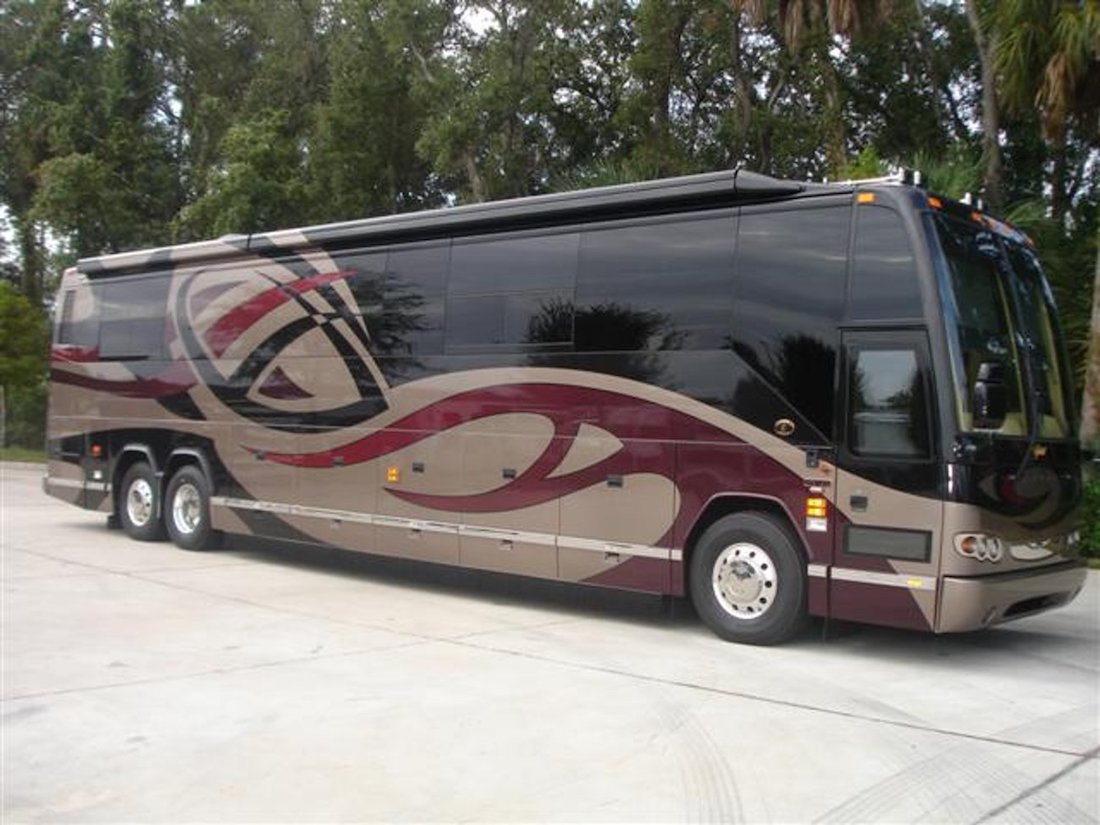 2007 Prevost Featherlite H3-45 For Sale