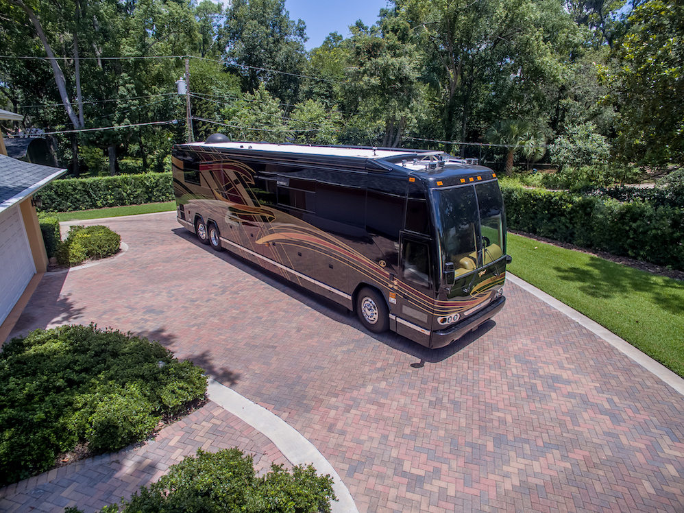 2007 Prevost Featherlite H3-45 For Sale