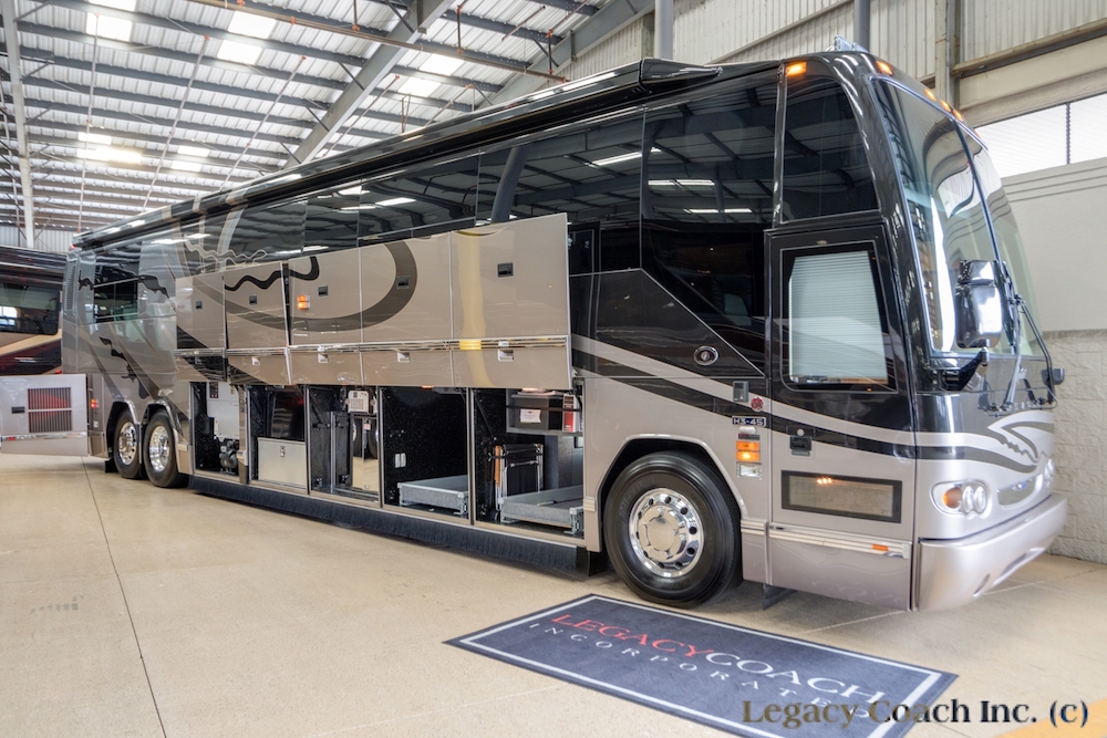 2007 Prevost Featherlite H3-45 For Sale