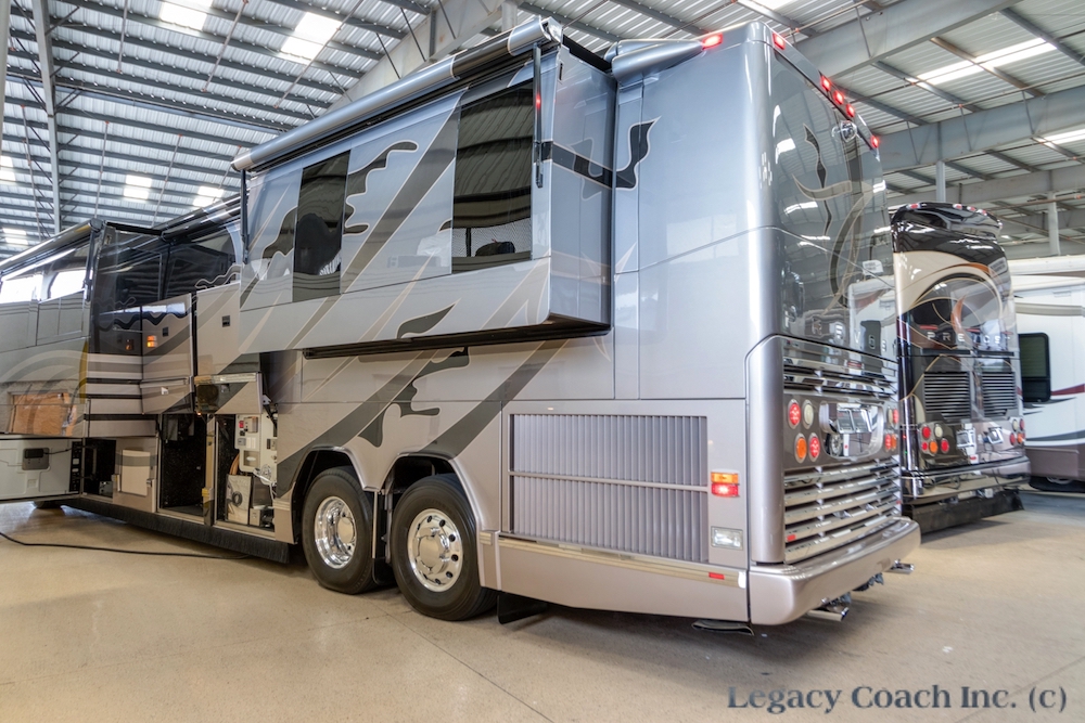 2007 Prevost Featherlite H3-45 For Sale