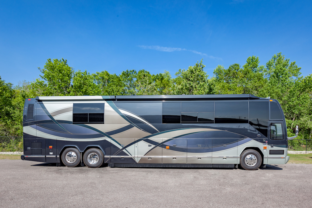 2007 Prevost Featherlite H3-45 For Sale