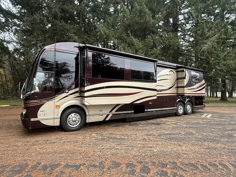 2007 Prevost Featherlite  H3-45 For Sale