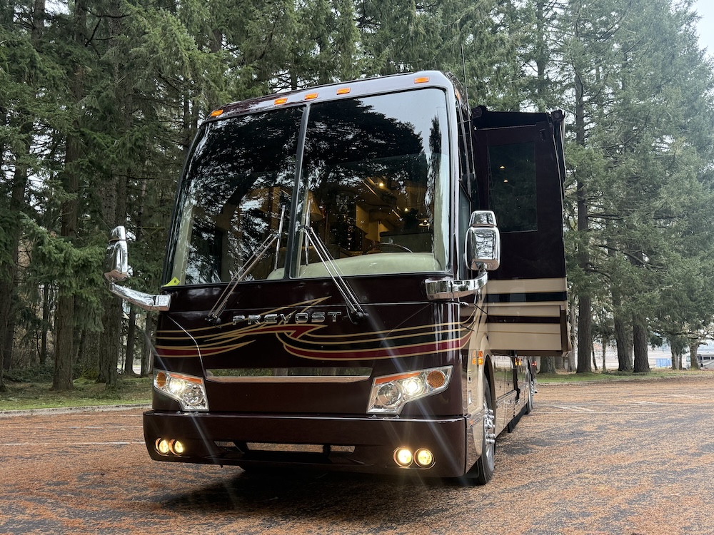 2007 Prevost Featherlite H3-45 For Sale