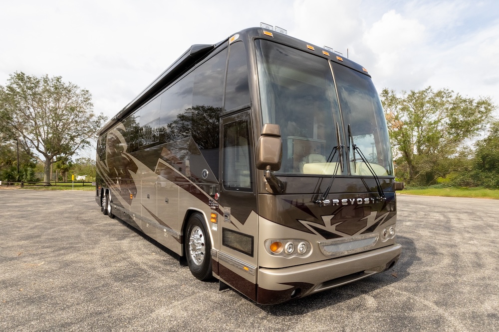 2007 Prevost Featherlite H3-45 For Sale