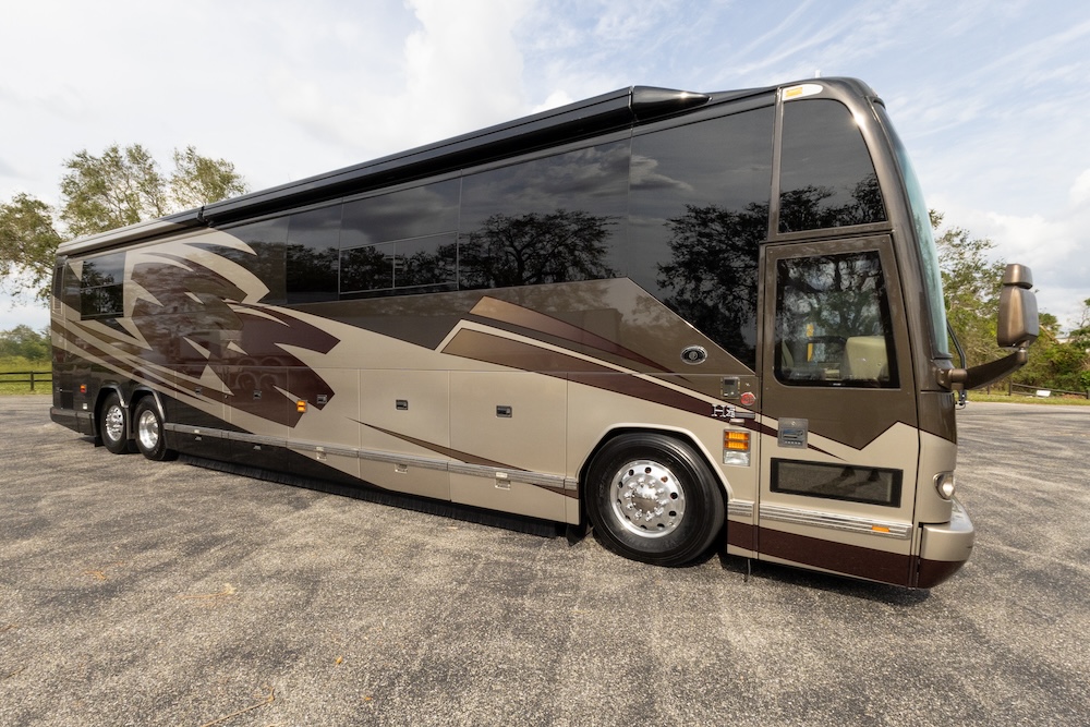 2007 Prevost Featherlite H3-45 For Sale