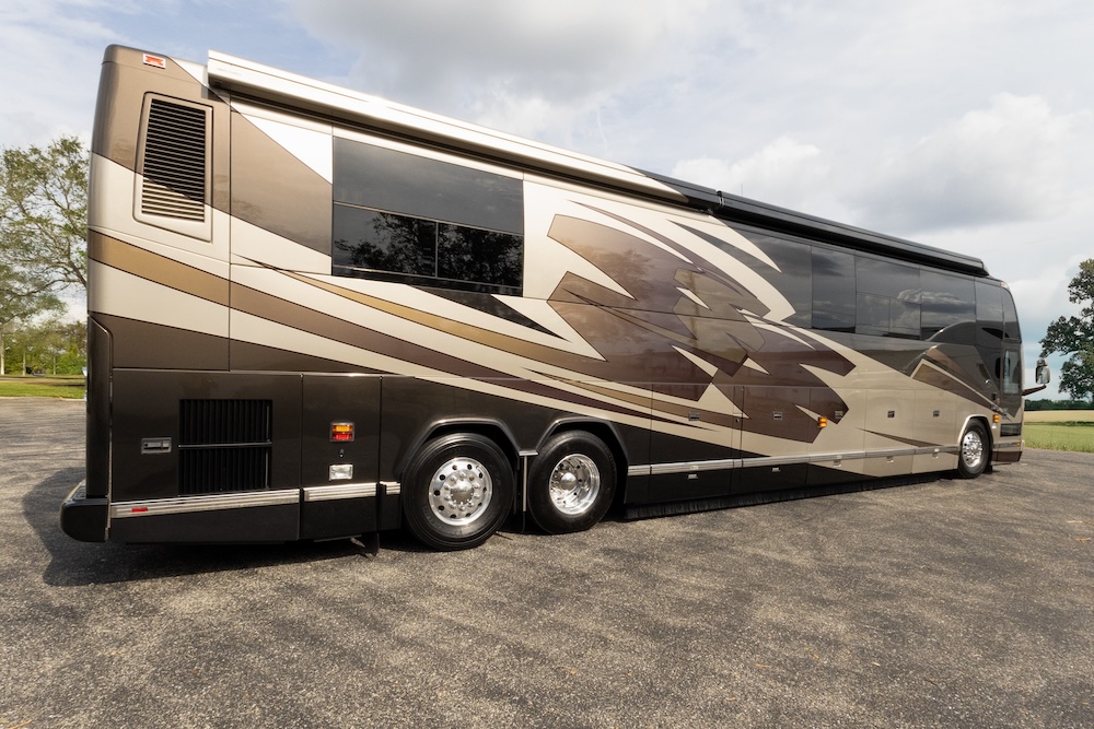 2007 Prevost Featherlite H3-45 For Sale