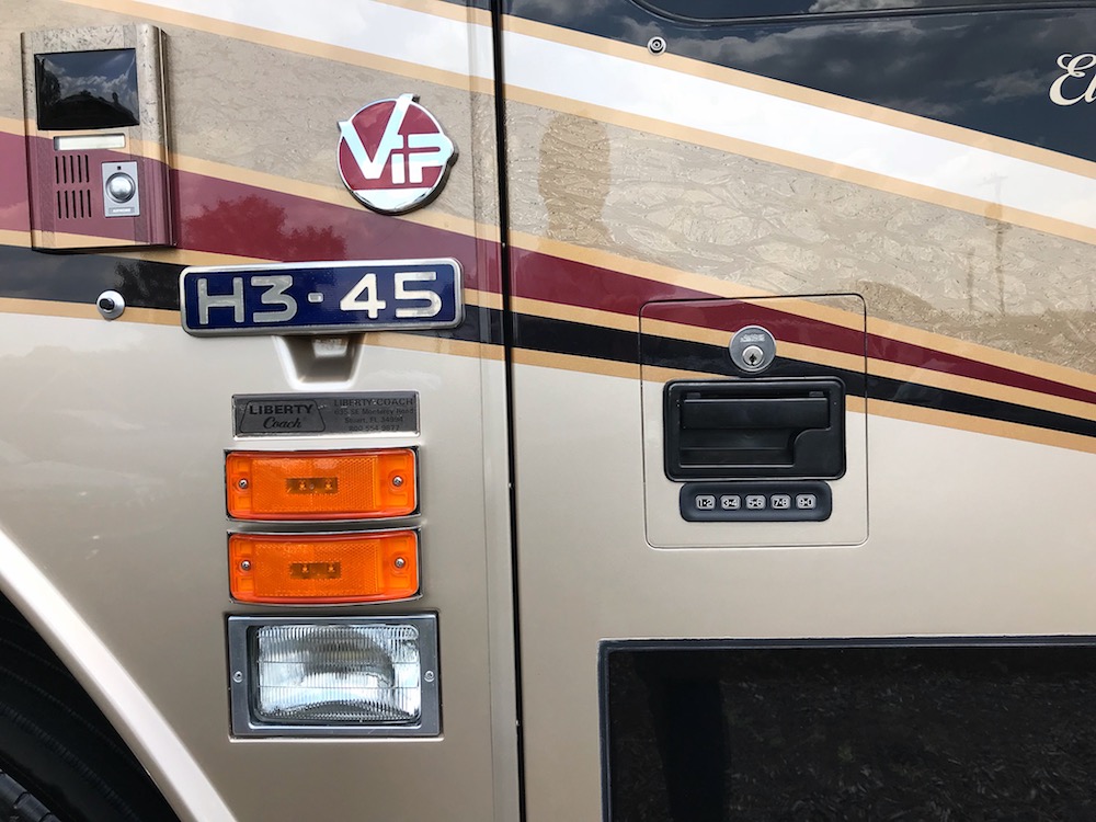 2007 Prevost Liberty H3-45 For Sale