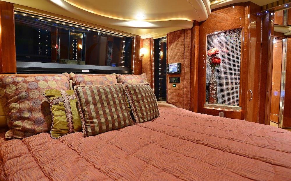 2007 Prevost Liberty H3-45 For Sale