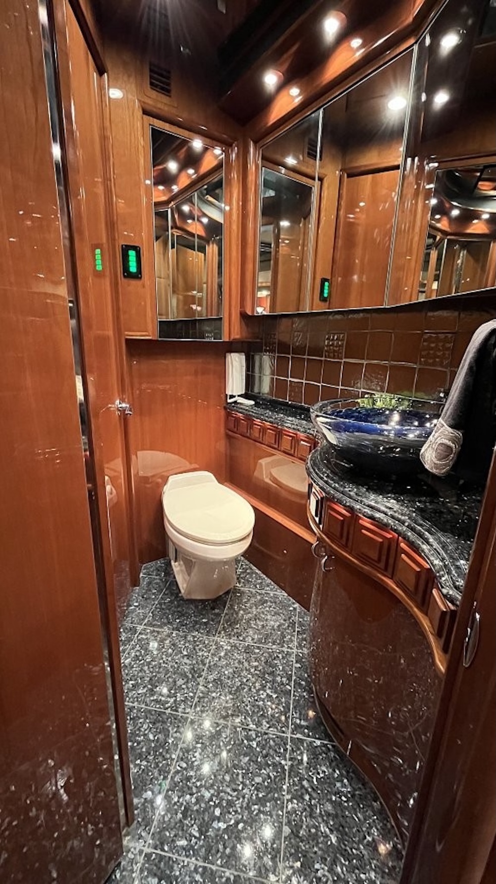 2007 Prevost Liberty XLIIFor Sale