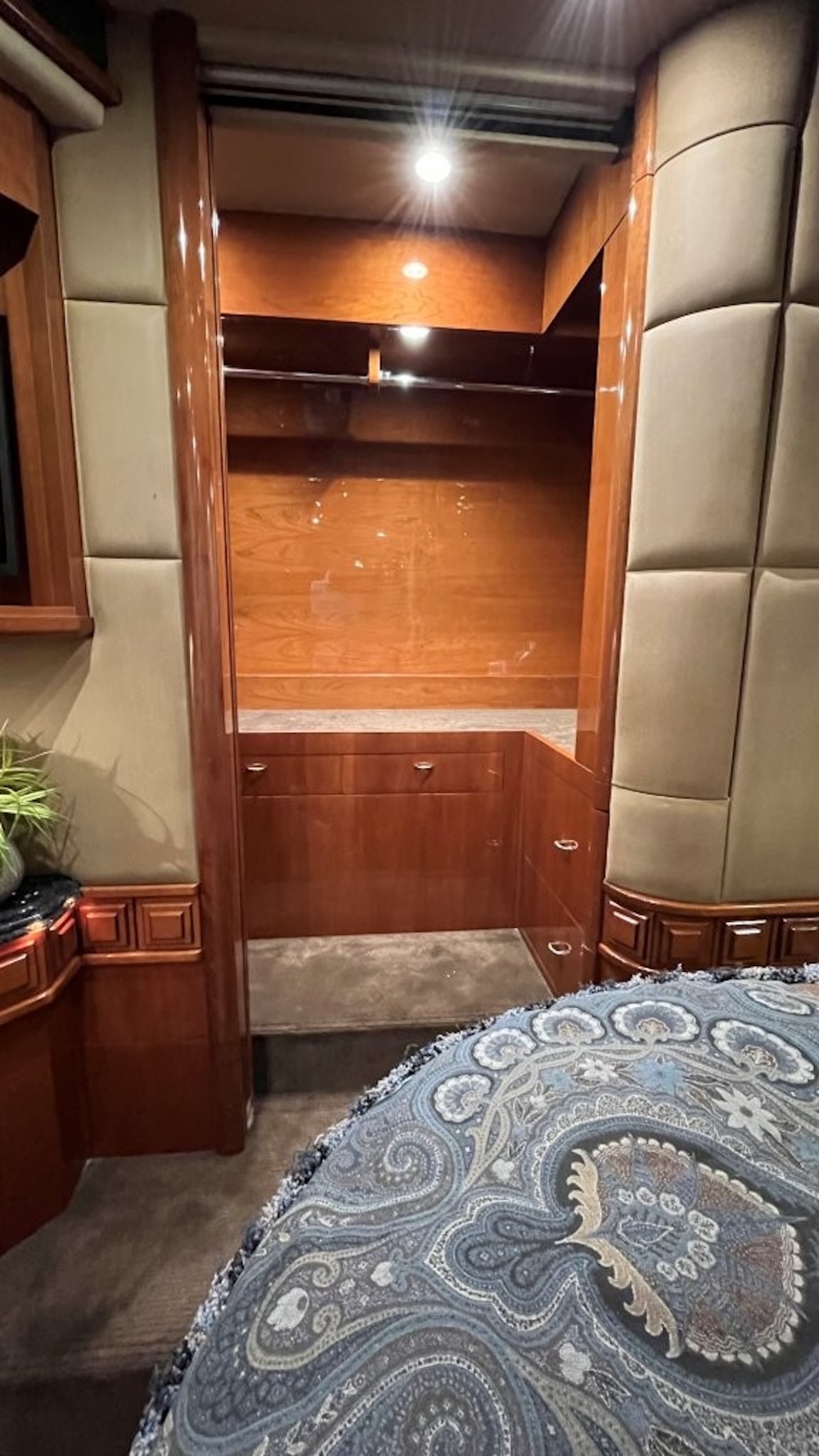 2007 Prevost Liberty XLIIFor Sale