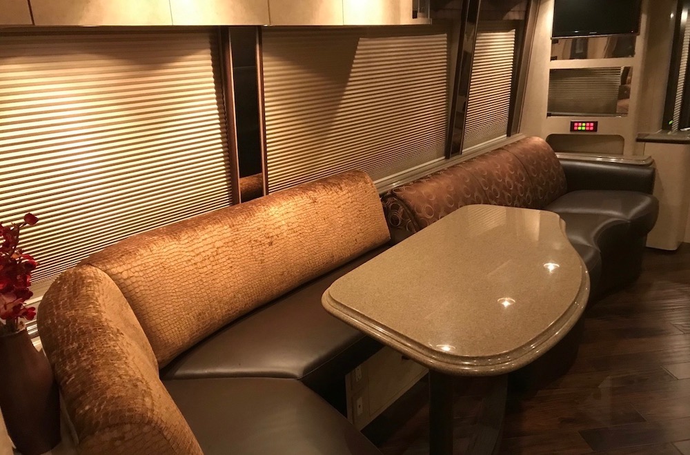 2007 Prevost Featherlite H3-45 For Sale