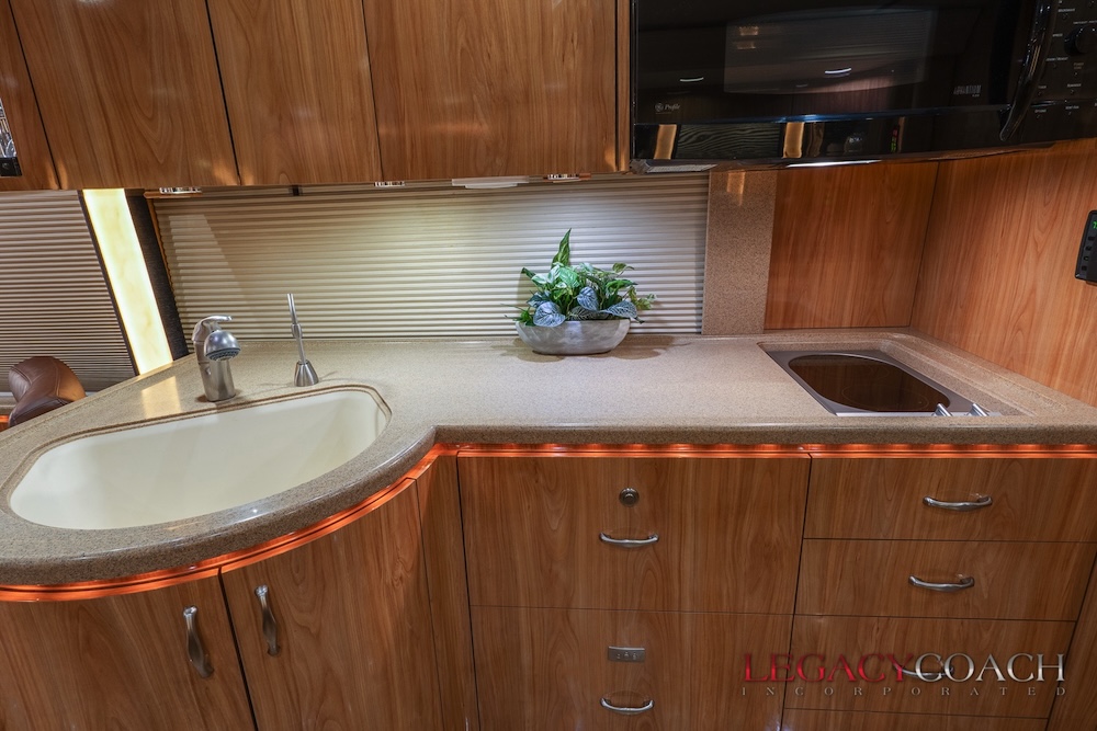 2007 Prevost Marathon H3-45 For Sale