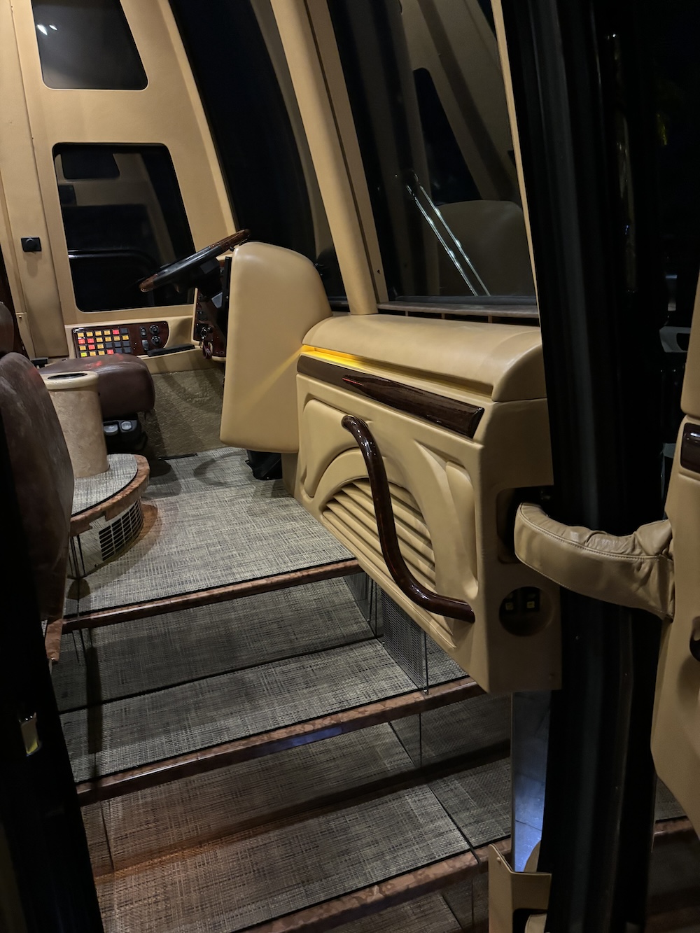 2007 Prevost Marathon  H3-45 For Sale